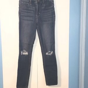 HOLLISTER HIGH RISE SUPER SKINNY JEANS SIZE 5S 💙